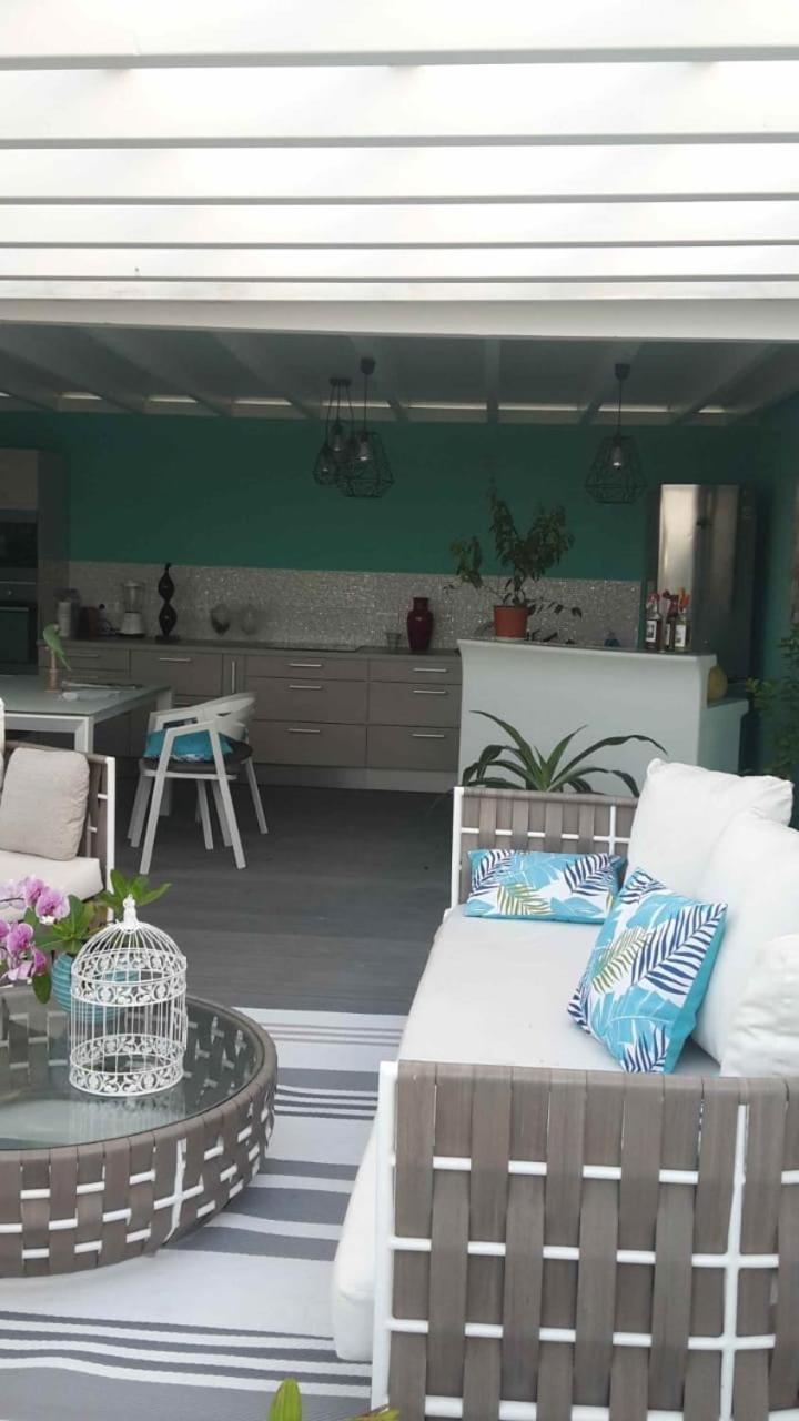 La Mariposa Bed & Breakfast Le Robert Luaran gambar