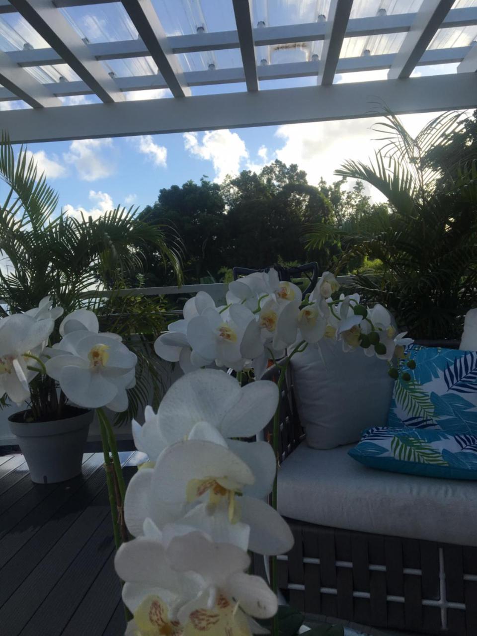 La Mariposa Bed & Breakfast Le Robert Luaran gambar